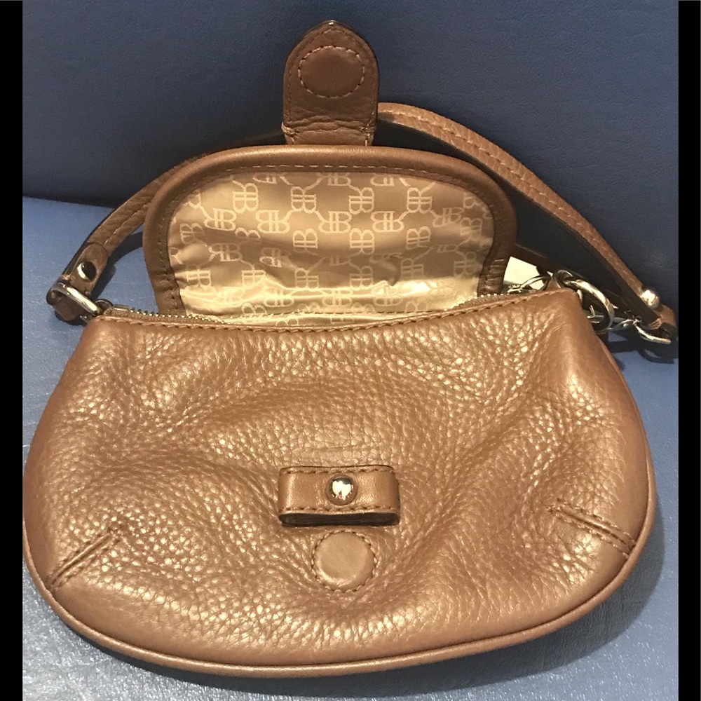 Banana Republic brown pebble leather wristlet - Picture 4 of 16